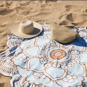 VIX Paula Hermanny 59 inch Lotus Towel